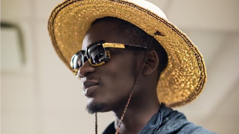Mr Eazi delivers the Video of 'Leg over' and his new Mixtape